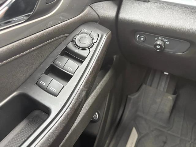 2023 Chevrolet Traverse FWD LT Cloth