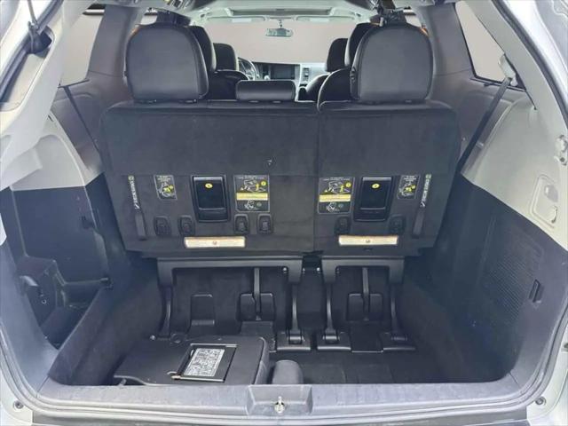 2015 Toyota Sienna SE Premium 8 Passenger