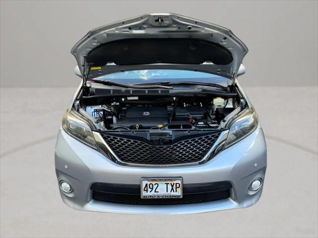 2015 Toyota Sienna SE Premium 8 Passenger