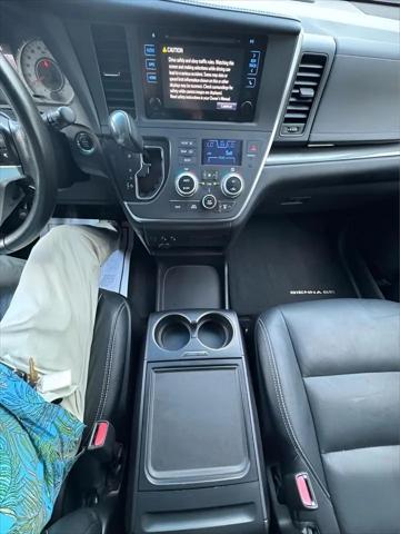 2015 Toyota Sienna SE Premium 8 Passenger