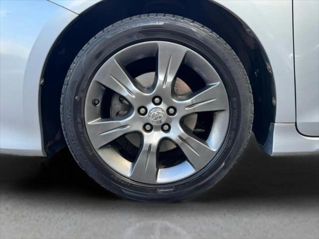 2015 Toyota Sienna SE Premium 8 Passenger