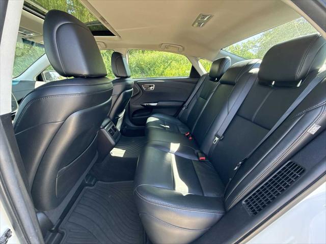 2016 Toyota Avalon Hybrid XLE Premium