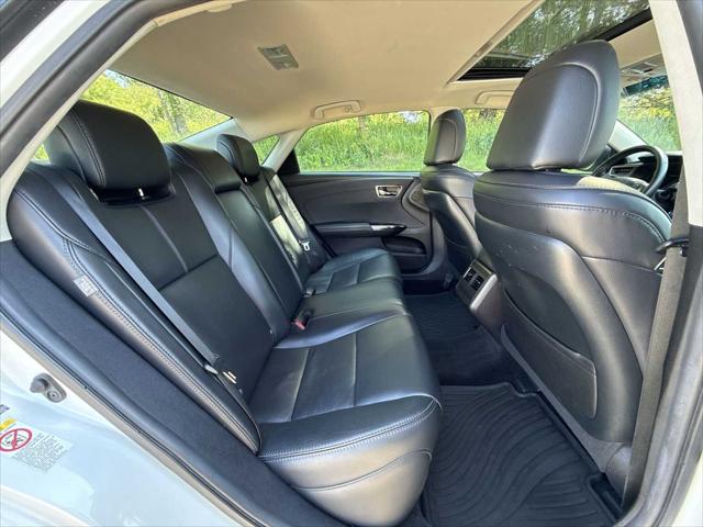 2016 Toyota Avalon Hybrid XLE Premium
