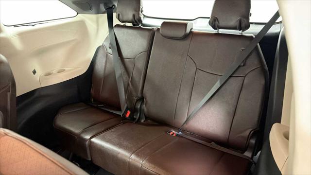 2021 Toyota Sienna Platinum