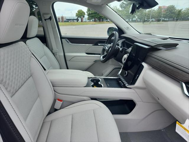 2026 GMC Acadia Denali AWD
