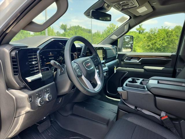 2026 GMC Sierra 2500HD Crew Cab, Standard Bed, SLE, 4WD