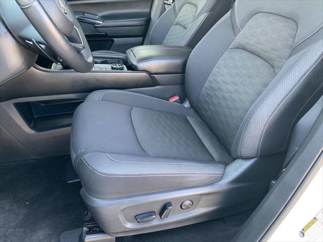 2024 Nissan Pathfinder SV AWD 4dr SUV