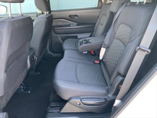 2024 Nissan Pathfinder SV AWD 4dr SUV