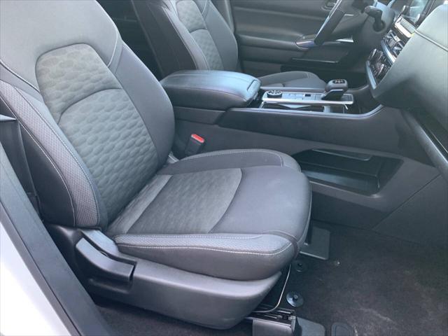 2024 Nissan Pathfinder SV AWD 4dr SUV