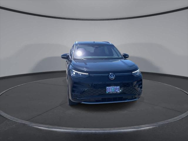 2025 Volkswagen Tiguan 2.0T SEL R-Line
