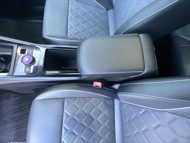2025 Volkswagen Tiguan 2.0T SEL R-Line