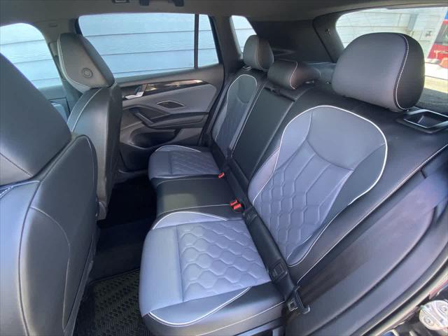 2025 Volkswagen Tiguan 2.0T SEL R-Line
