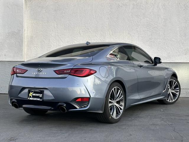 2017 INFINITI Q60 2.0t