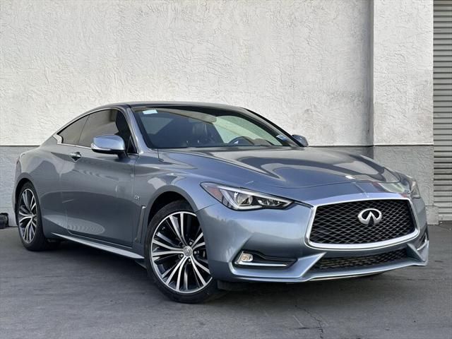 2017 INFINITI Q60 2.0t