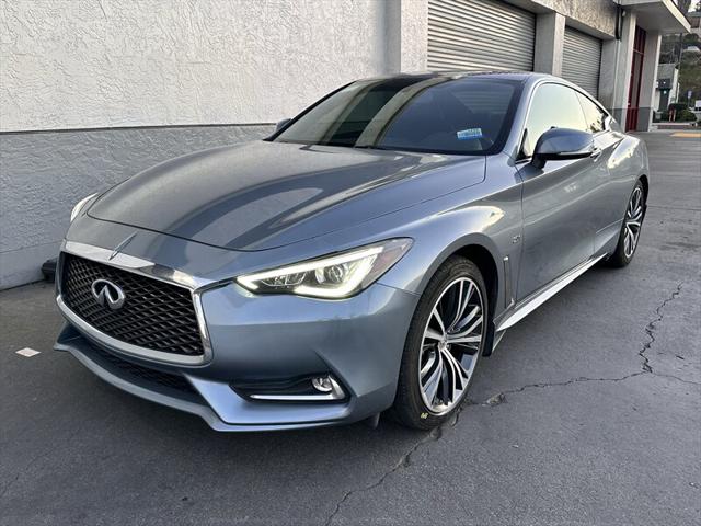 2017 INFINITI Q60 2.0t