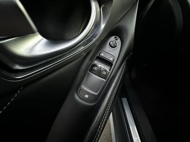 2017 INFINITI Q60 2.0t