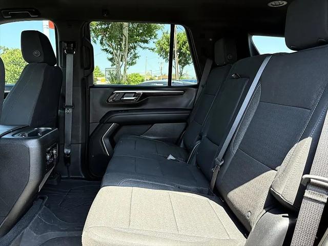 2025 Chevrolet Tahoe 4WD LS