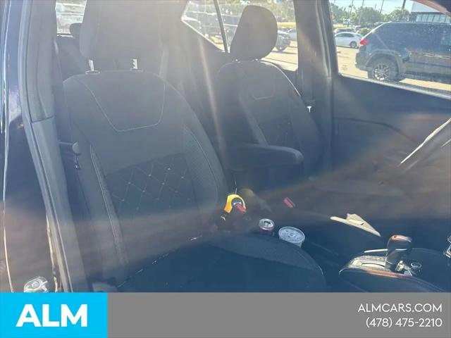 2019 Nissan Kicks S