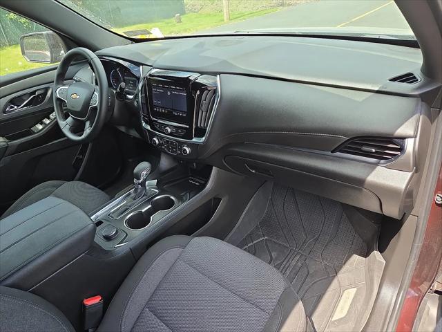 2023 Chevrolet Traverse AWD LT Cloth
