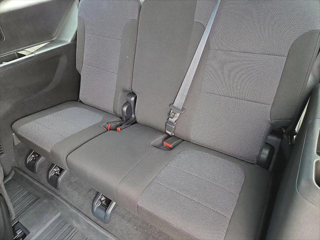 2023 Chevrolet Traverse AWD LT Cloth
