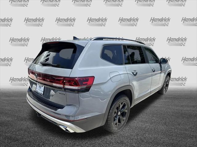 2024 Volkswagen Atlas 2.0T Peak Edition SE w/Technology
