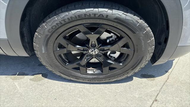 2024 Volkswagen Atlas 2.0T Peak Edition SE w/Technology
