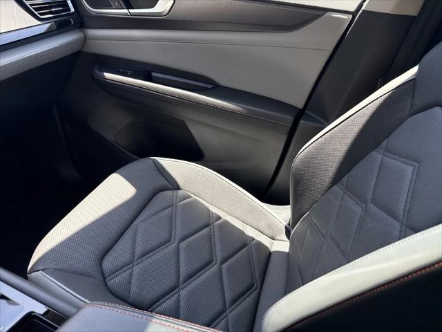 2024 Volkswagen Atlas 2.0T Peak Edition SE w/Technology