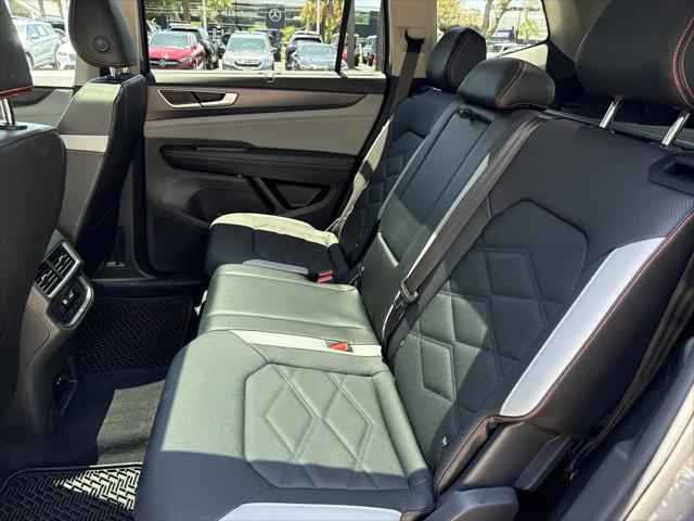 2024 Volkswagen Atlas 2.0T Peak Edition SE w/Technology
