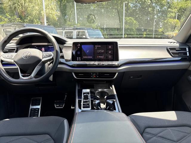 2024 Volkswagen Atlas 2.0T Peak Edition SE w/Technology