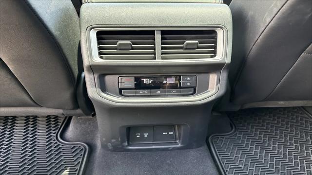 2024 Volkswagen Atlas 2.0T Peak Edition SE w/Technology