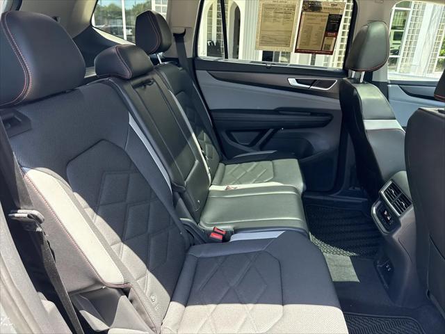 2024 Volkswagen Atlas 2.0T Peak Edition SE w/Technology