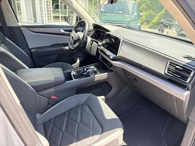 2024 Volkswagen Atlas 2.0T Peak Edition SE w/Technology