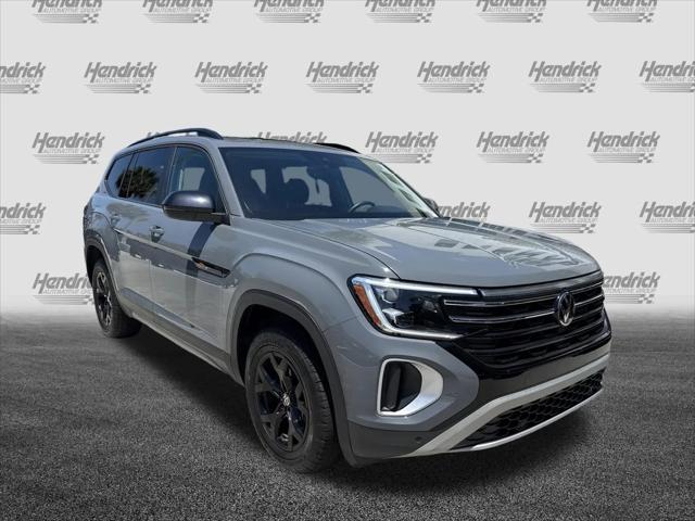 2024 Volkswagen Atlas 2.0T Peak Edition SE w/Technology