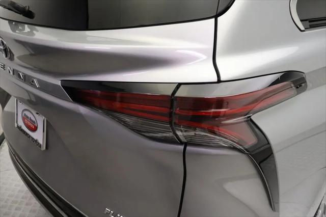 2024 Toyota Sienna Platinum