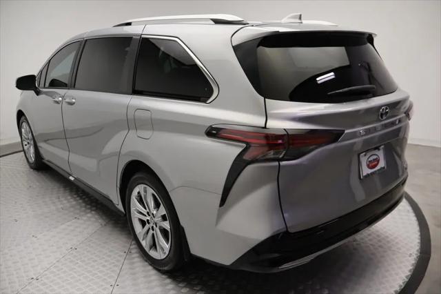 2024 Toyota Sienna Platinum