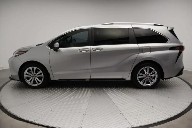 2024 Toyota Sienna Platinum