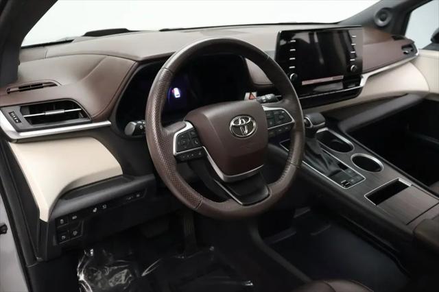 2024 Toyota Sienna Platinum