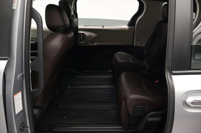 2024 Toyota Sienna Platinum