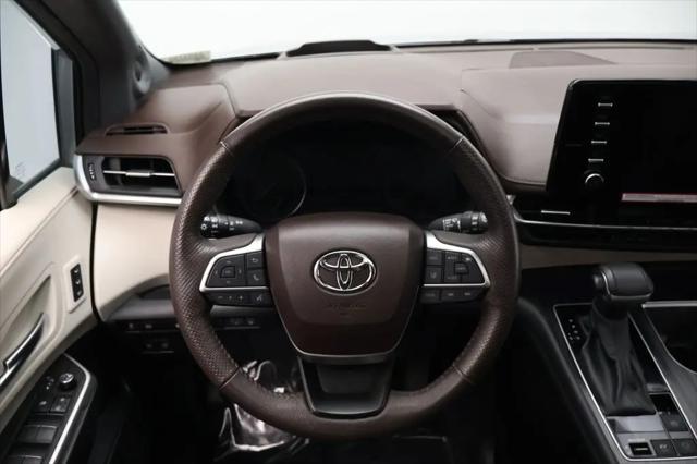2024 Toyota Sienna Platinum