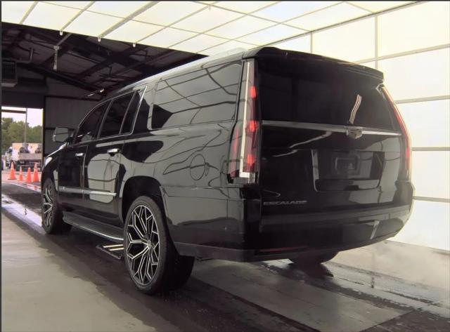 2018 Cadillac Escalade ESV Luxury