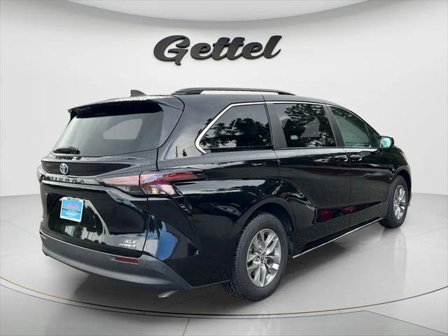2024 Toyota Sienna XLE