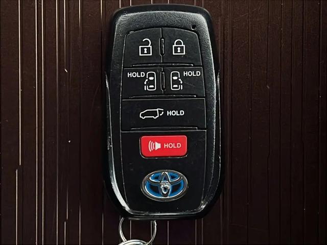 2024 Toyota Sienna XLE