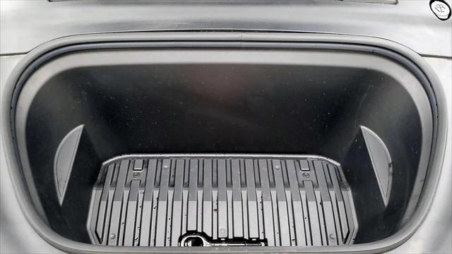 2024 Tesla Model Y Long Range Single Motor Rear-Wheel Drive