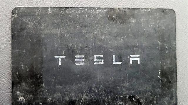 2024 Tesla Model Y Long Range Single Motor Rear-Wheel Drive