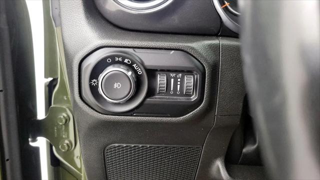 2022 Jeep Wrangler Unlimited Sahara Altitude 4x4