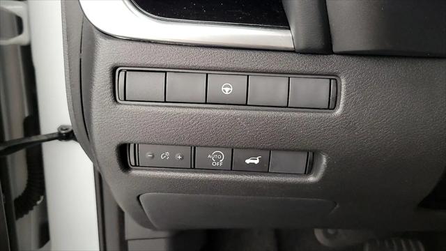 2024 Nissan Rogue SL FWD
