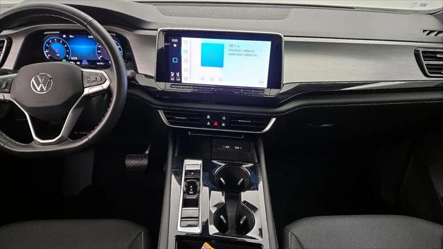 2025 Volkswagen Atlas Cross Sport 2.0T SE w/Technology