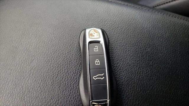 2023 Porsche Cayenne S Platinum Edition