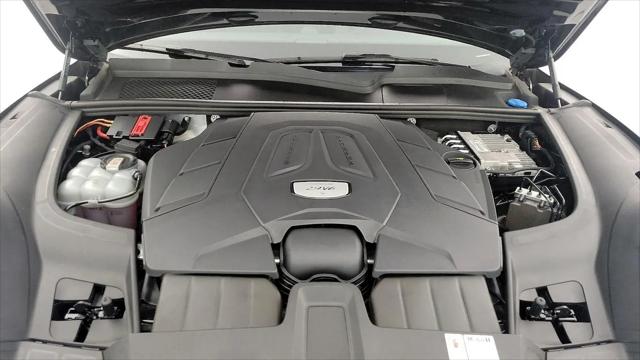 2023 Porsche Cayenne S Platinum Edition
