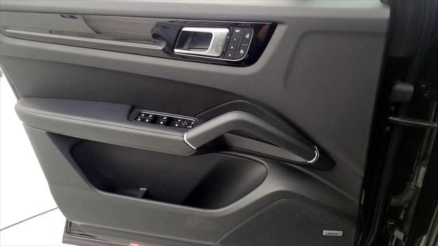 2023 Porsche Cayenne S Platinum Edition